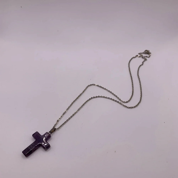 🖤#20 Vintage silver tone amethyst cross necklace - Picture 3 of 6